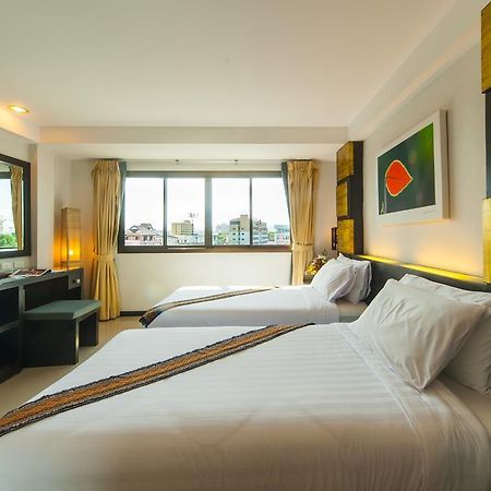 Crystal Inn Phuket Exteriör bild