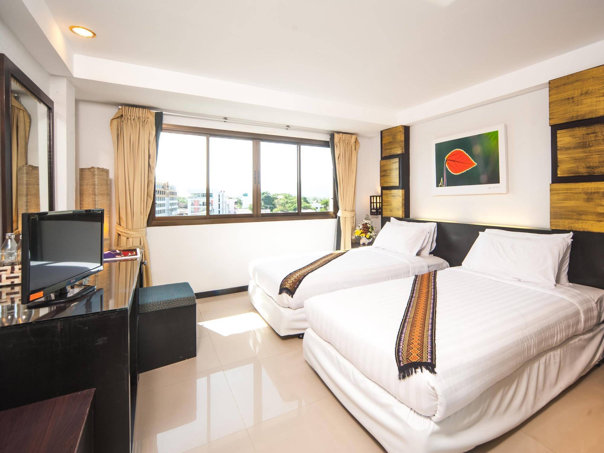 Crystal Inn Phuket Exteriör bild